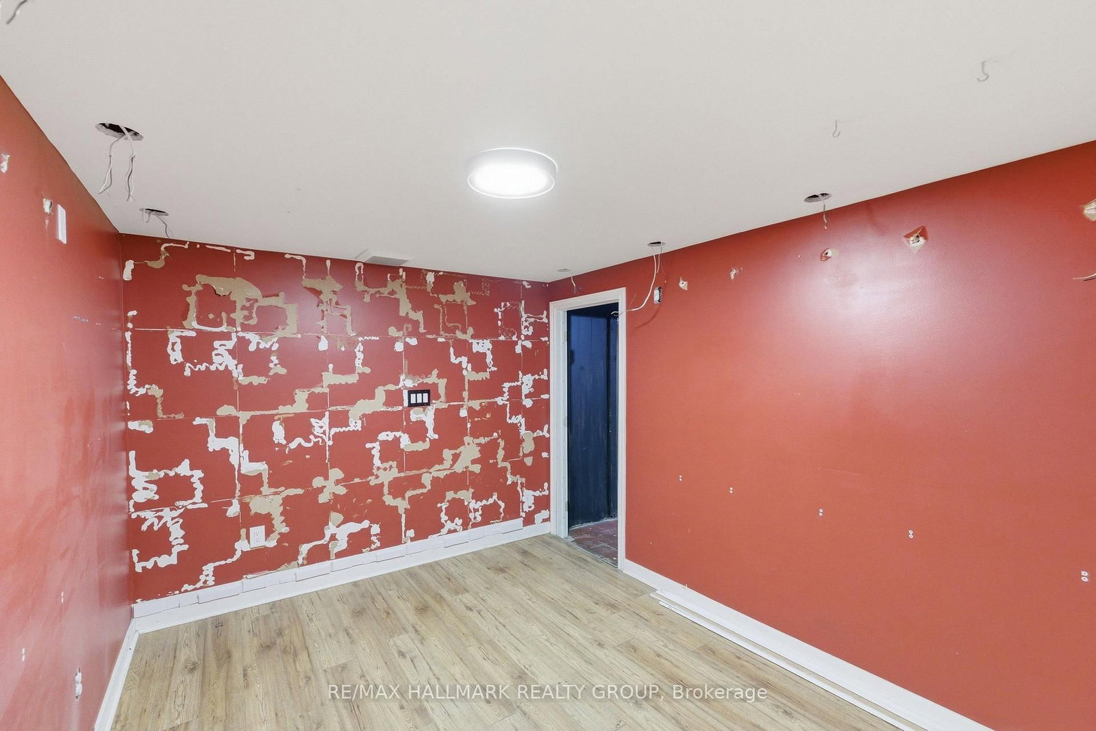 912 St Laurent Boulevard S • Ottawa, ON photo 16