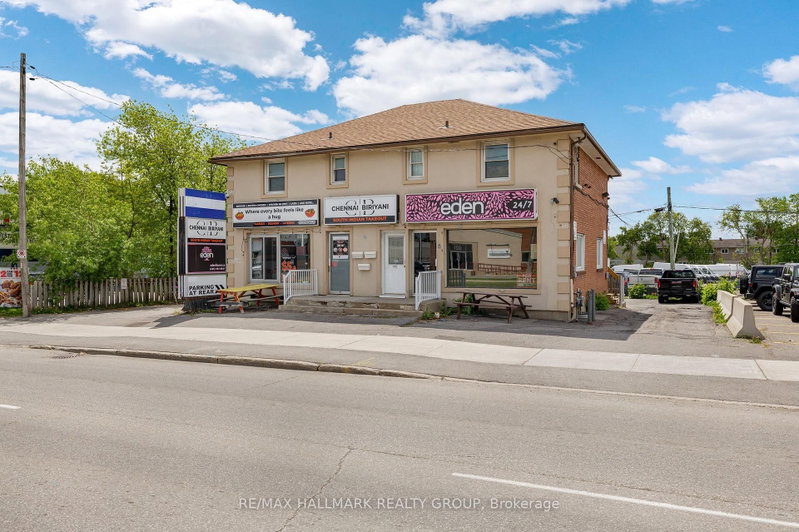 912 St Laurent Boulevard S
