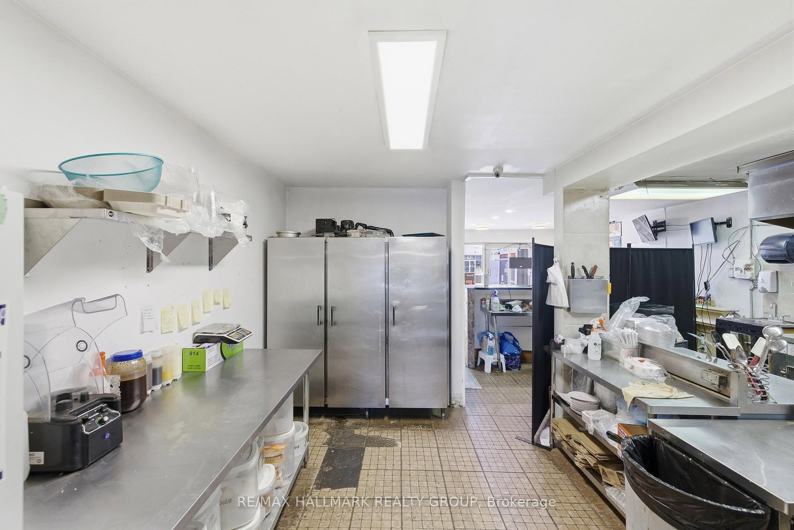 912 St Laurent Boulevard S • Ottawa, ON photo 24