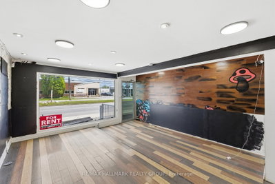 912 St Laurent Boulevard S • Ottawa, ON photo 4