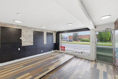 912 St Laurent Boulevard S • Ottawa, ON photo 8