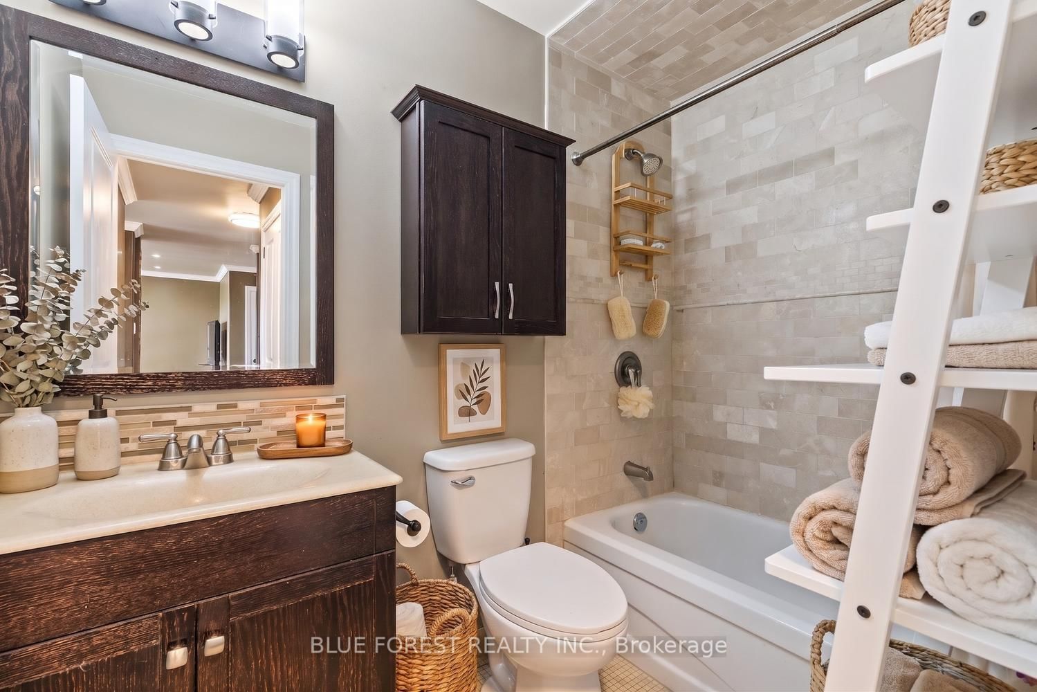 1600 Adelaide Street N, Unit 608 - Photo 29