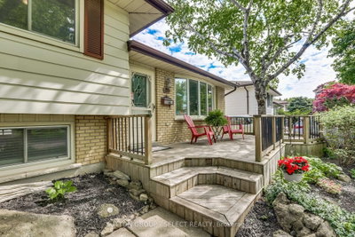 119 Metcalfe Crescent • London South, ON photo 4