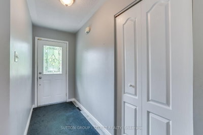 119 Metcalfe Crescent • London South, ON photo 6