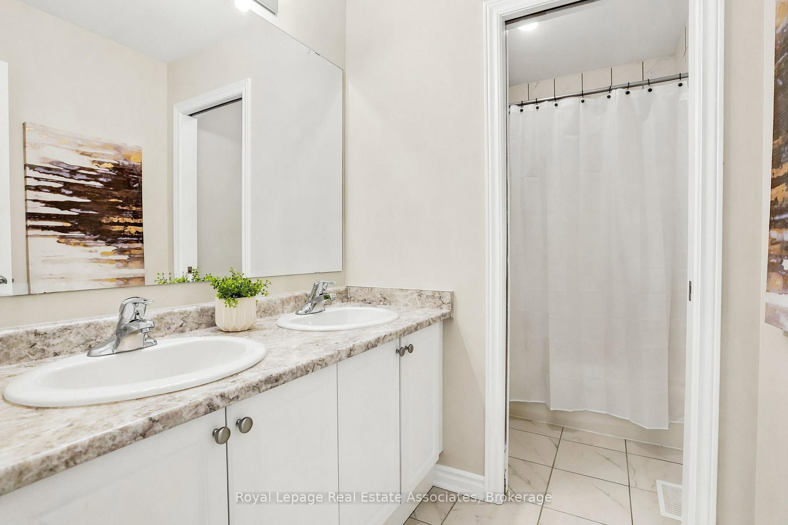 383 Dundas Street E, Unit 24 - Photo 19