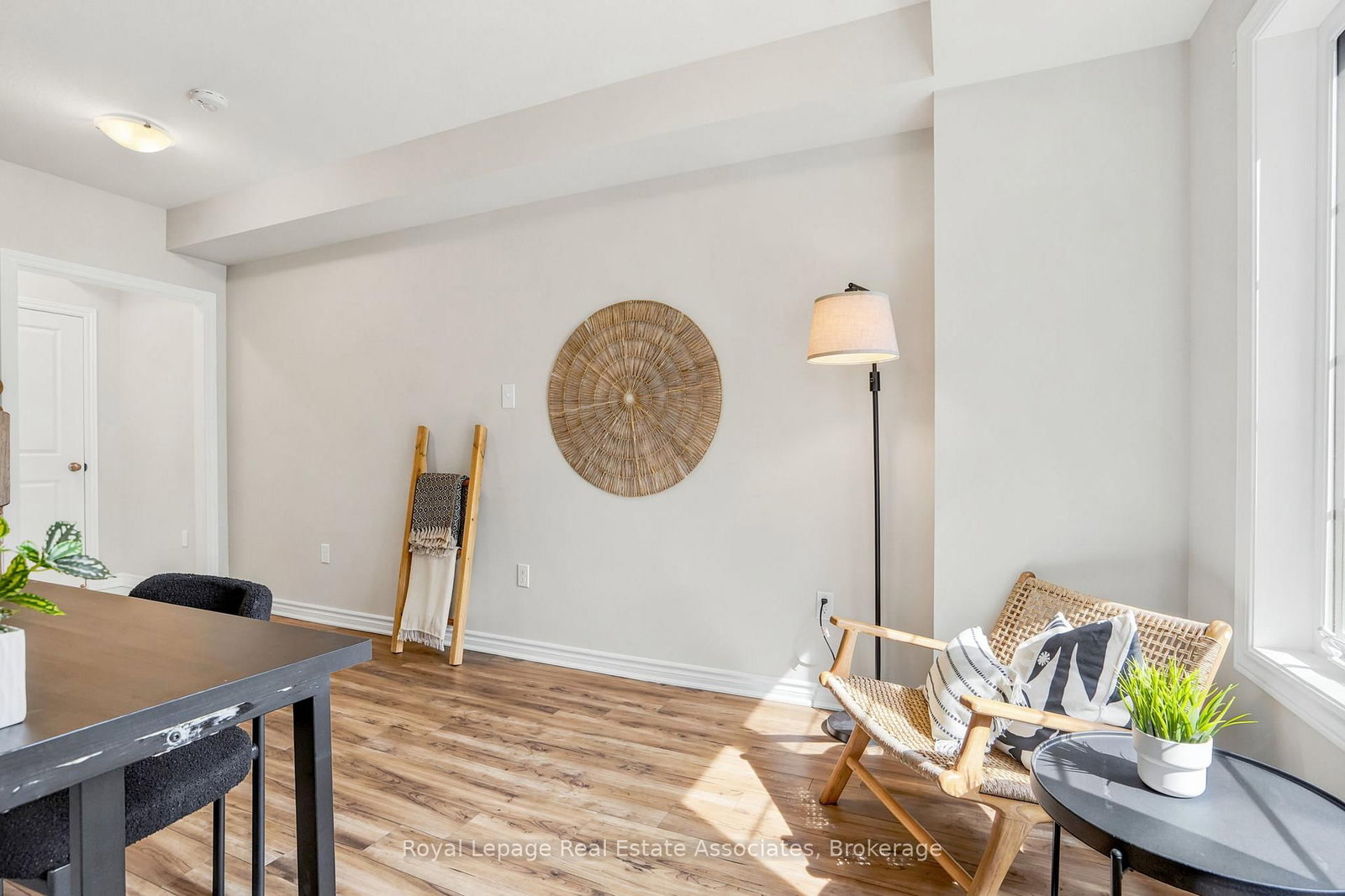 383 Dundas Street E, Unit 24 - Photo 28