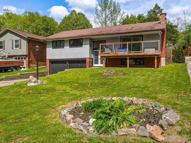 240 Oriole Crescent