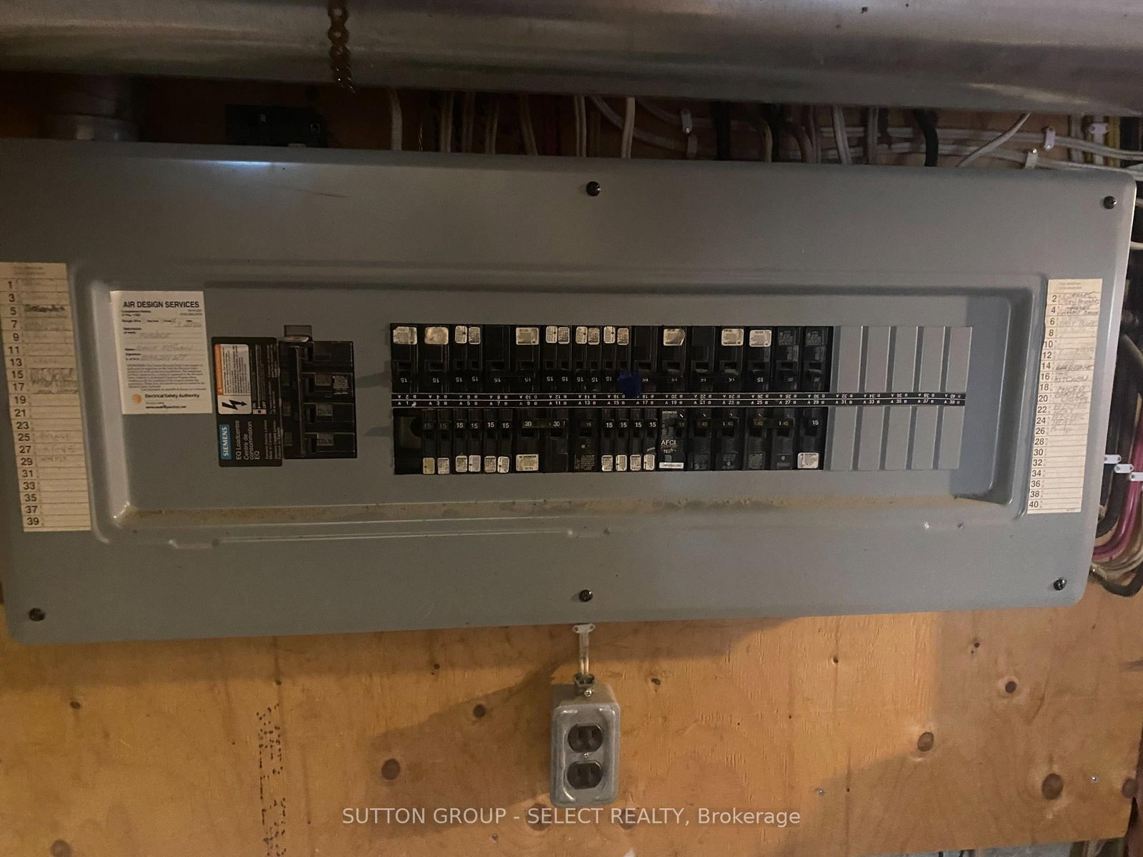 9 Prince Albert Street • Middlesex Centre, ON photo 18