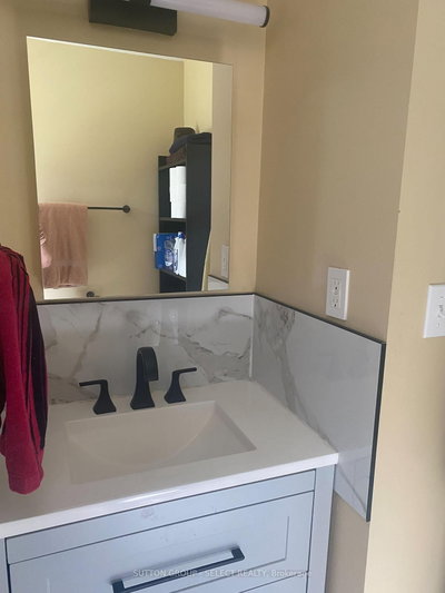 9 Prince Albert Street • Middlesex Centre, ON photo 8