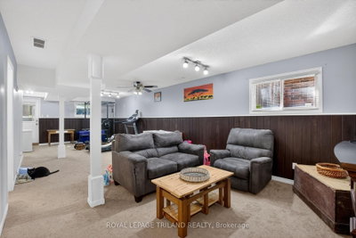 125 Bournemouth Drive — photo 4