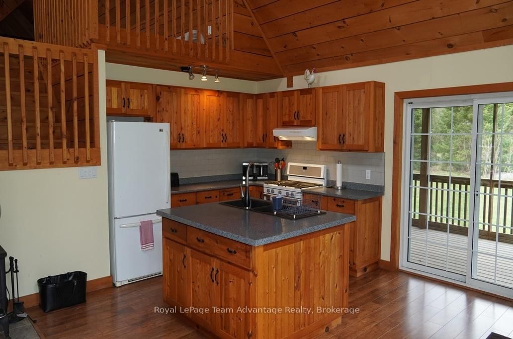 768 Hurdville Road • McKellar, ON photo 17