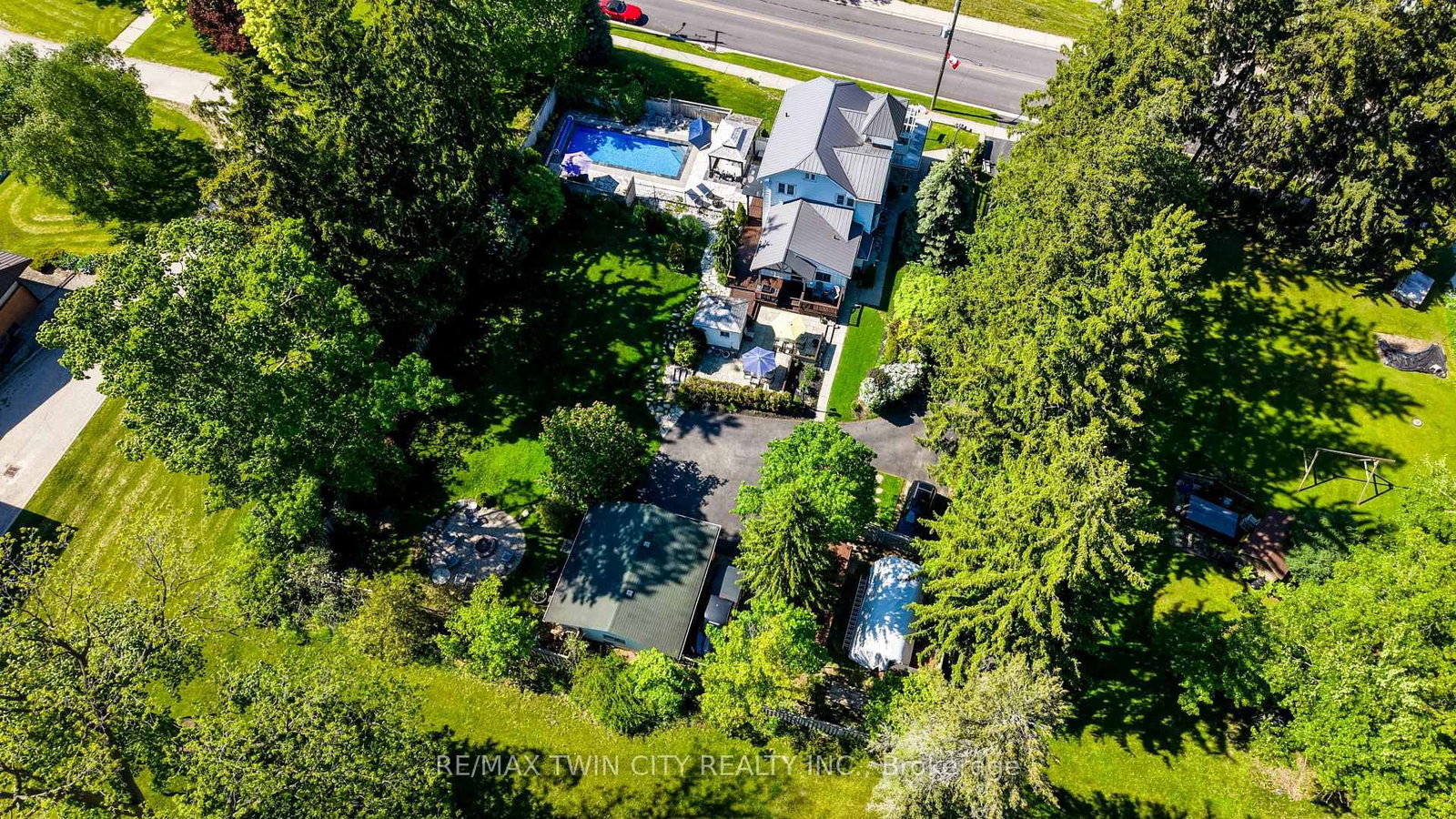 1521 Bridge Street • Wilmot, ON photo 2