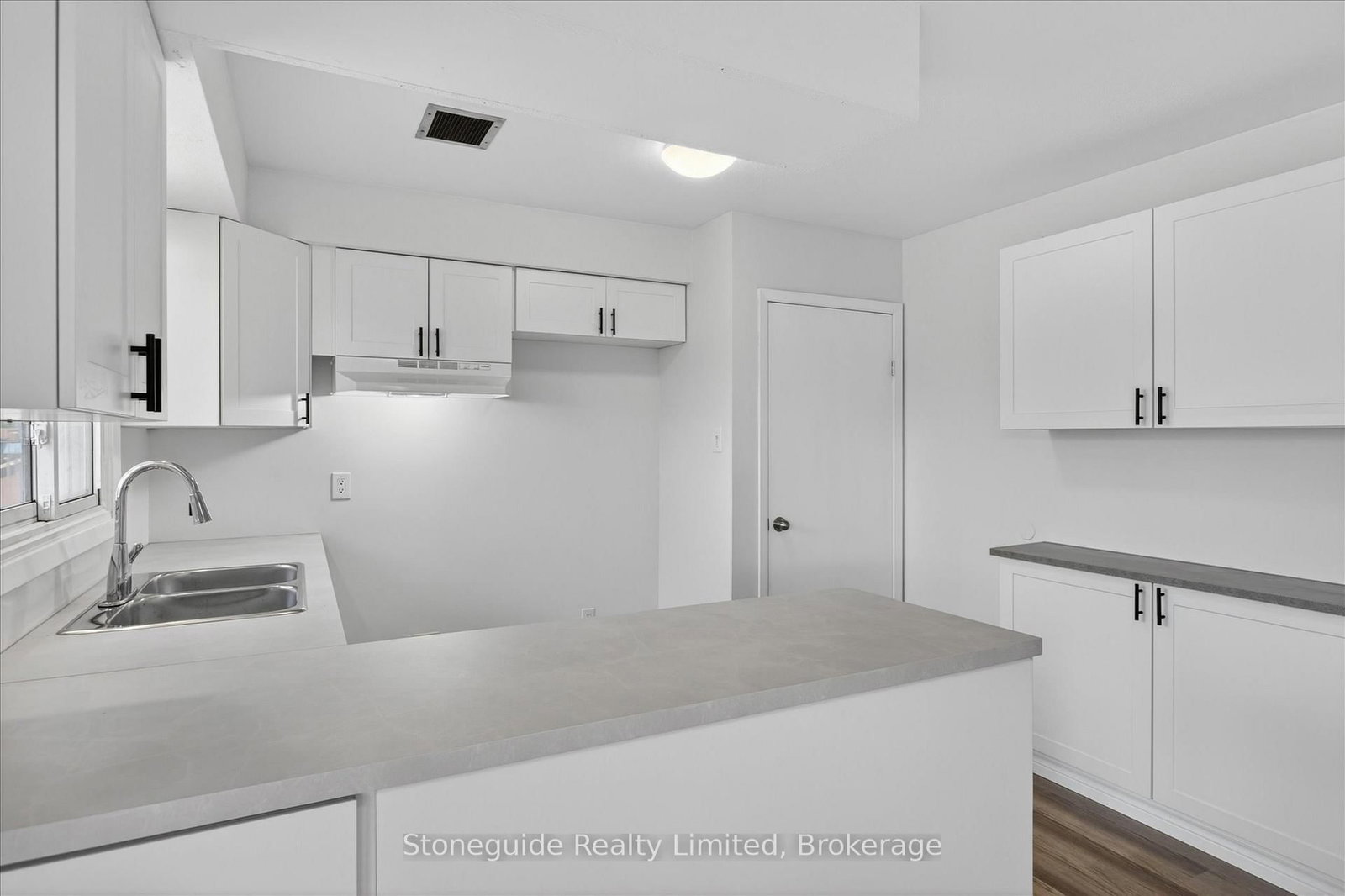 667 Skyline Road • Selwyn, ON photo 14