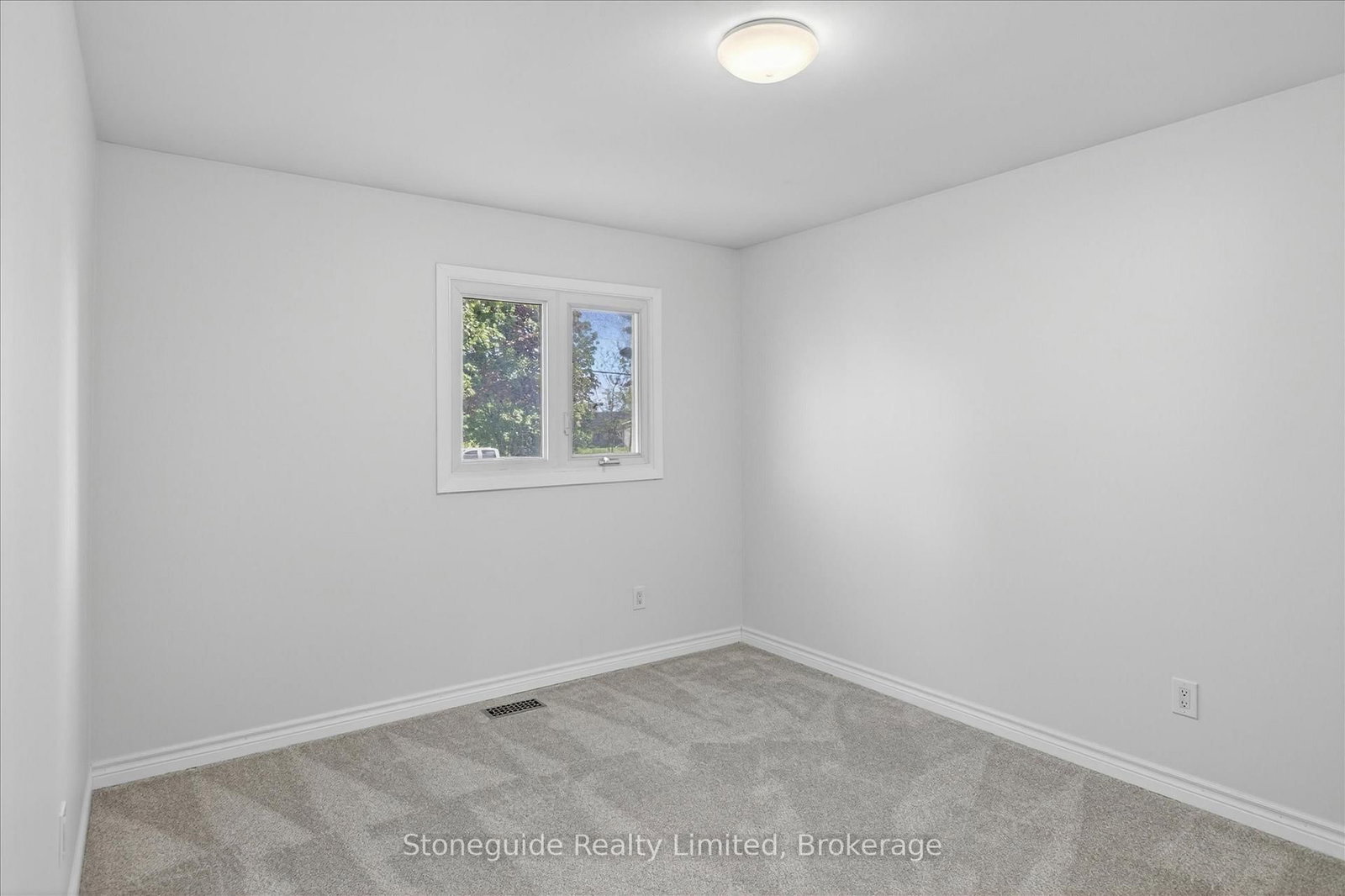 667 Skyline Road • Selwyn, ON photo 18