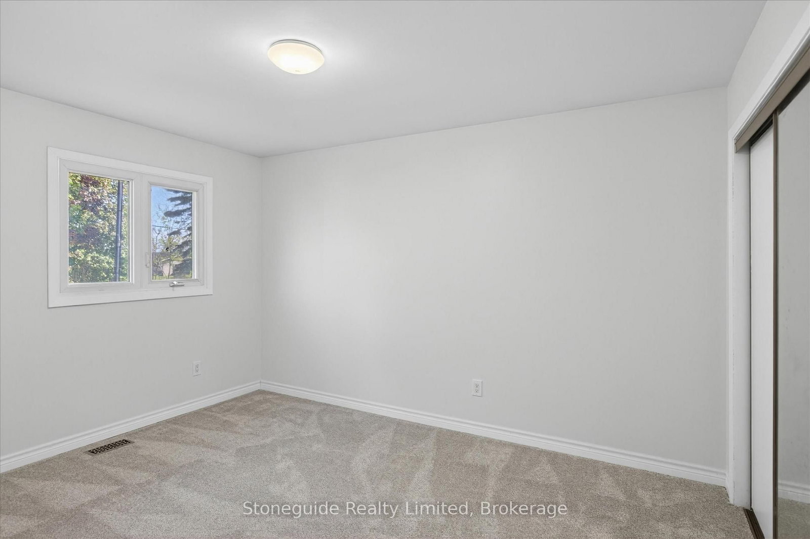 667 Skyline Road • Selwyn, ON photo 19