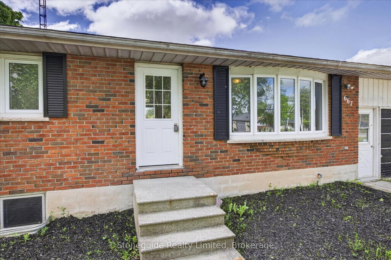 667 Skyline Road • Selwyn, ON photo 5