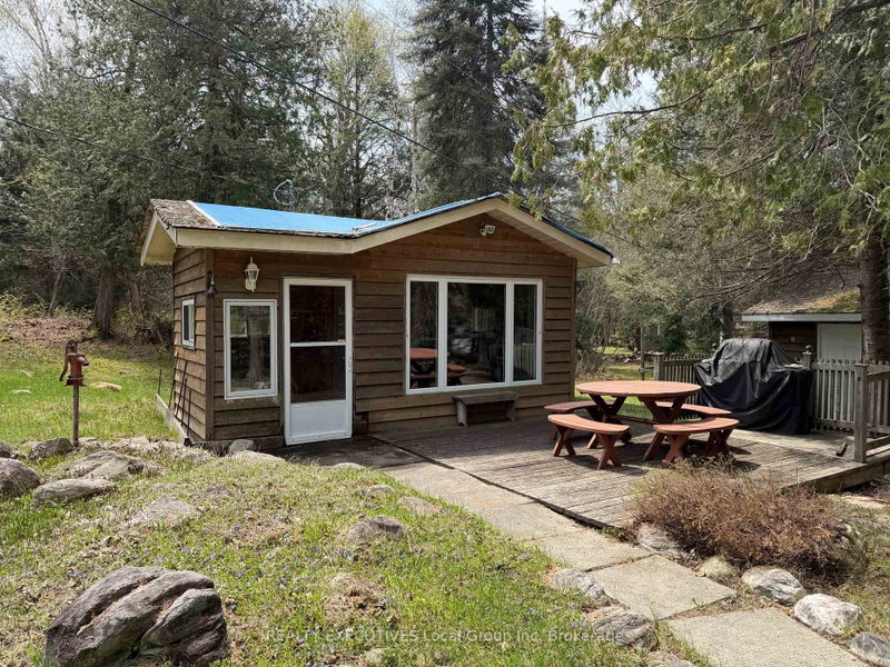 1504 Hemlock Island