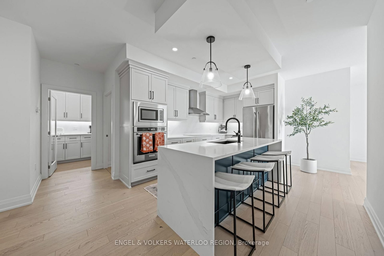 71 Wyndham Street S, Unit 601 - Photo 13