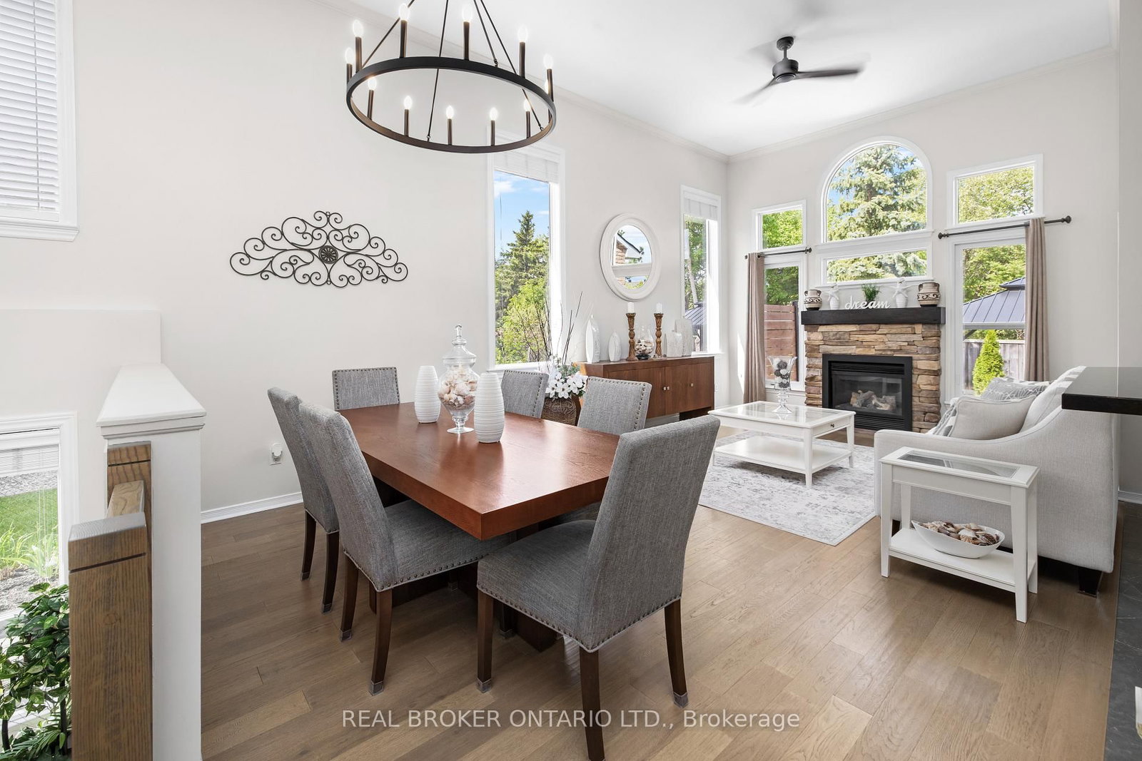 124 Macassa Circle • Ottawa, ON photo 8