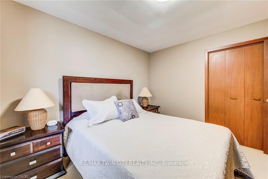 18 QUEENSTON Crescent - Photo 23