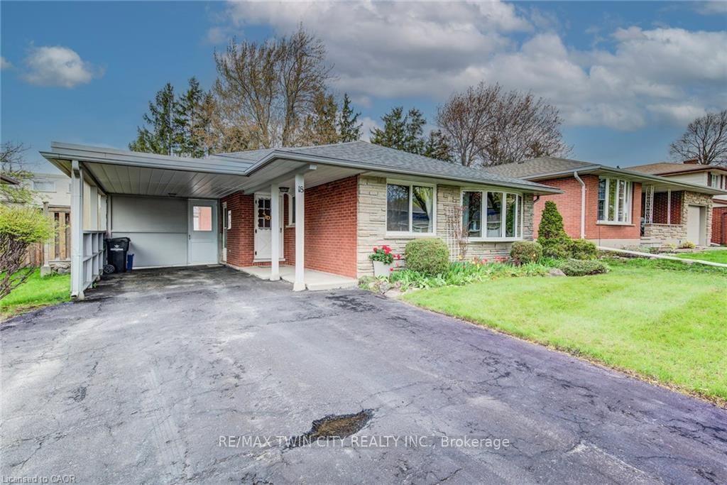 18 QUEENSTON Crescent - Photo 3