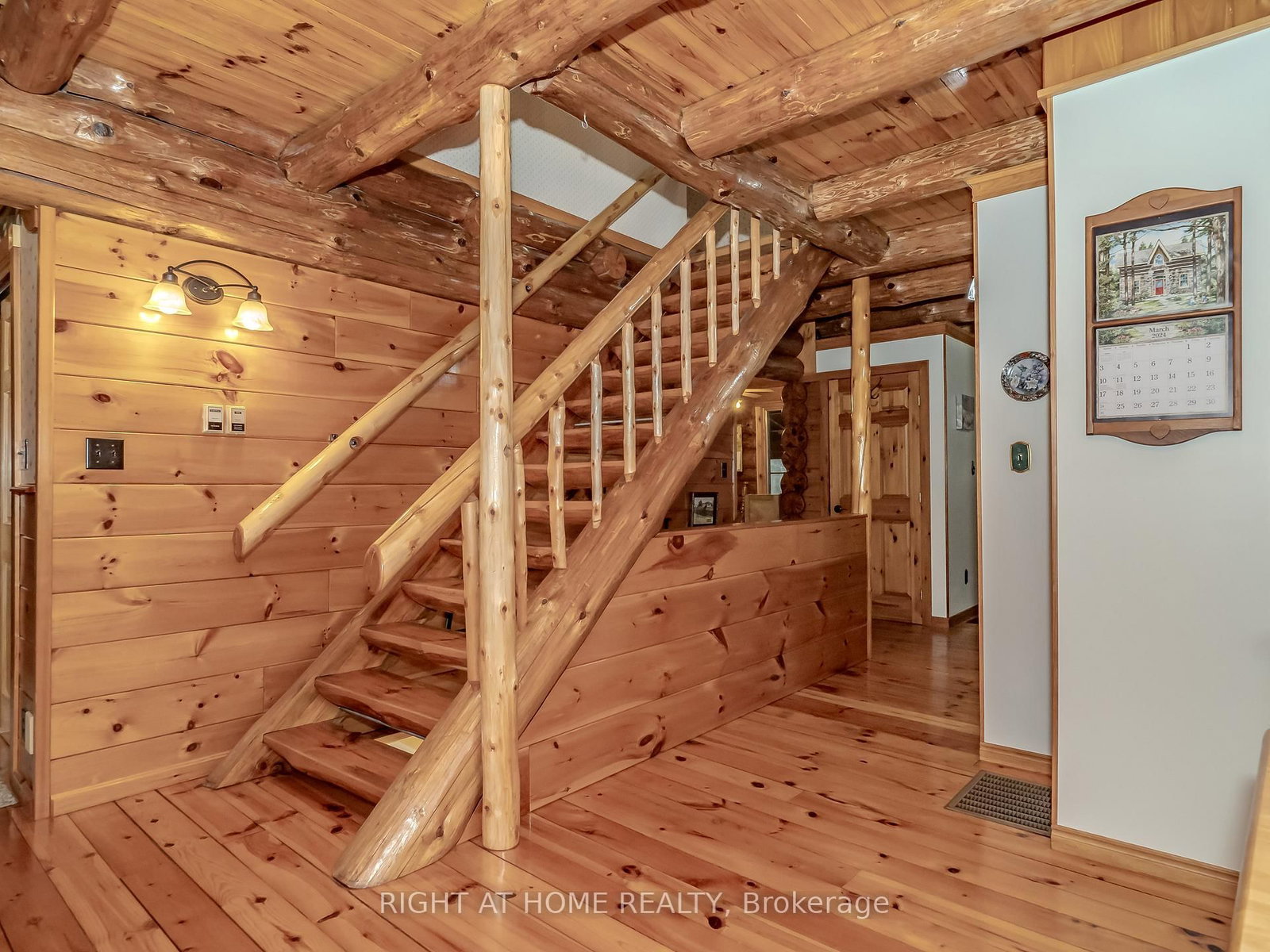 1696 Highway 118 E • Bracebridge, ON photo 15