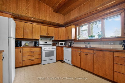 531 Mackay Line Road — more photos
