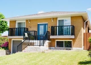 21 Deschene Avenue