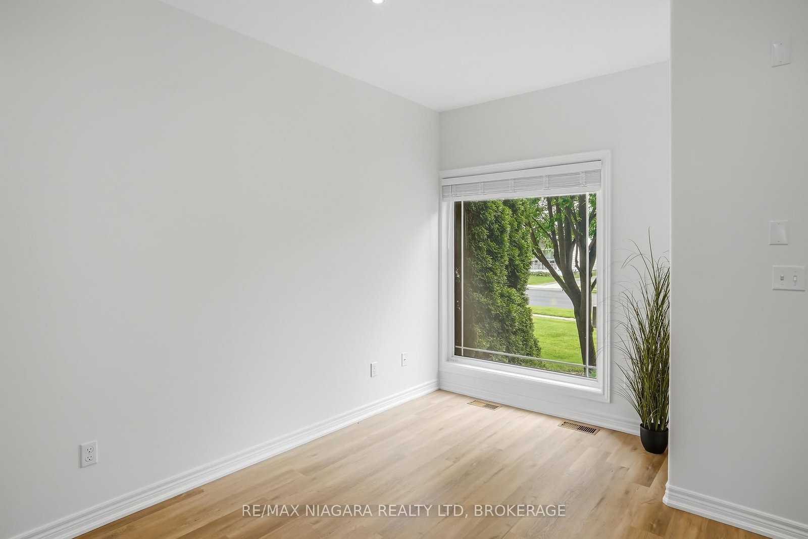 6045 Dunn Street • #104 • Niagara Falls, ON photo 10