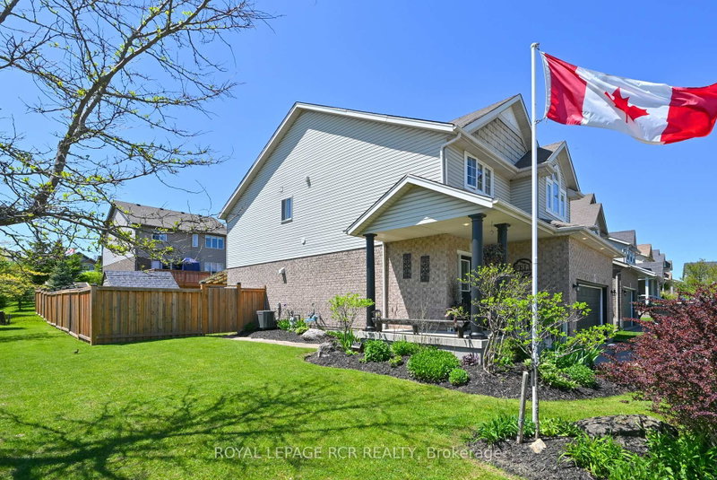 399 Rintoul Crescent