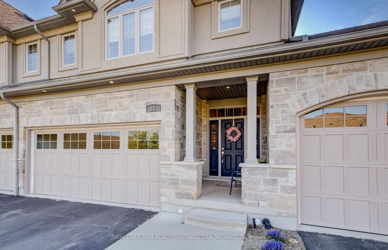 10 - 435 Winchester Drive