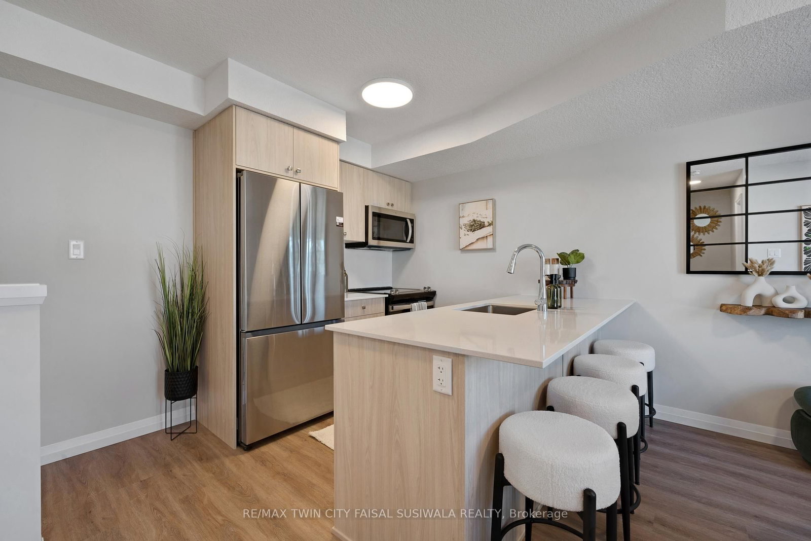 410 Northfield Drive W • #e5 • Waterloo, ON photo 8