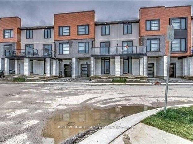 home for lease on 893 Sarnia Road