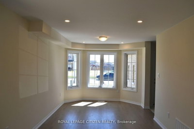 41 Carew Boulevard • Kawartha Lakes, ON photo 5