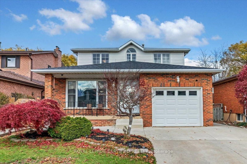 35 Trenholme Cres, Hamilton, Ontario