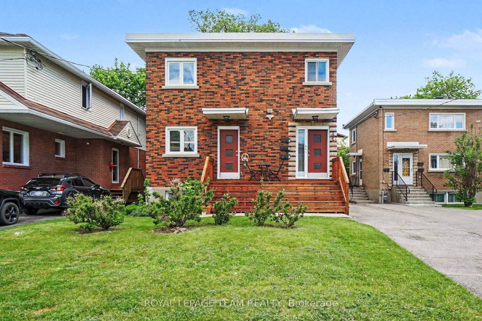 707 Edison Avenue • Ottawa, ON photo 1
