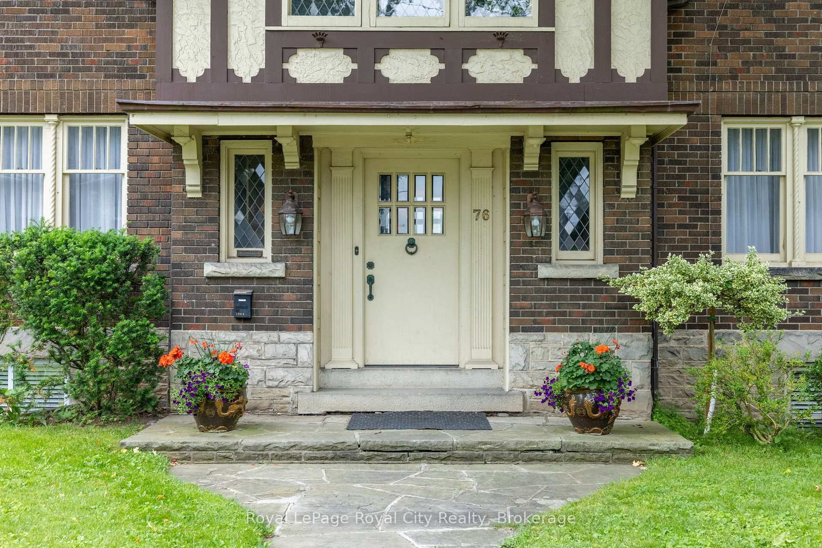 76 London Road W • Guelph, ON photo 2