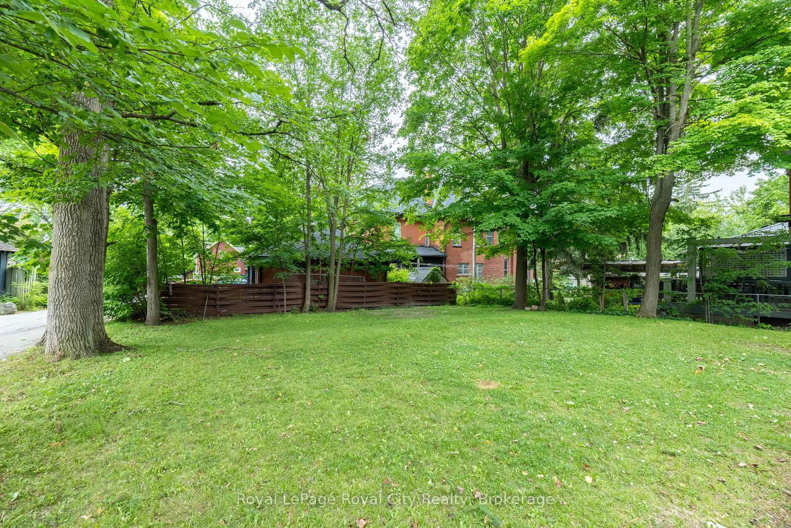 76 London Road W • Guelph, ON photo 33