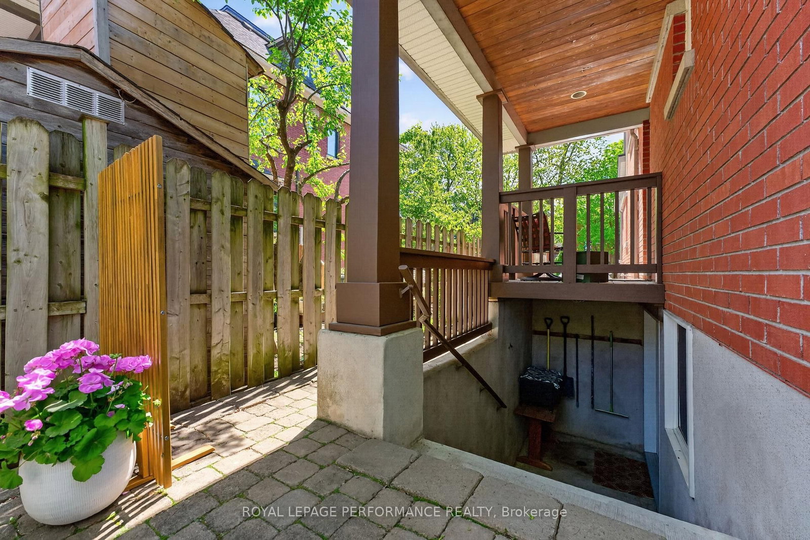 335 Osgoode Street - Photo 35