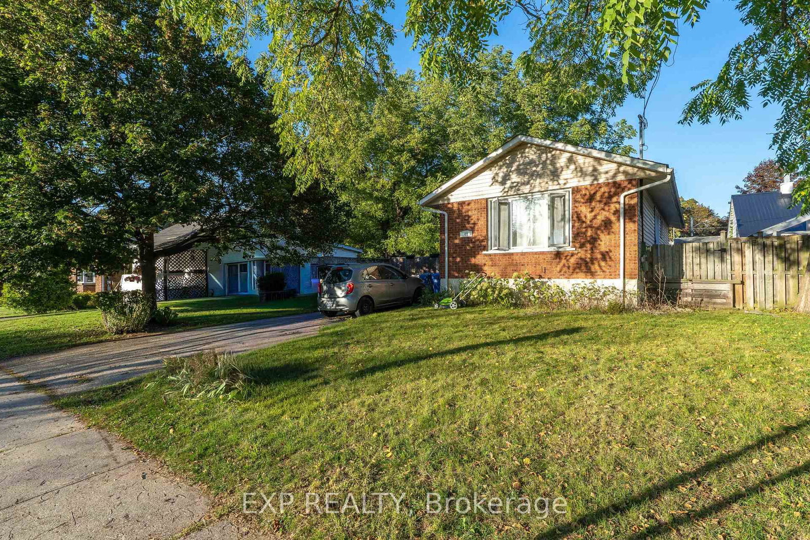 41 Alma Street N • Guelph, ON photo 2