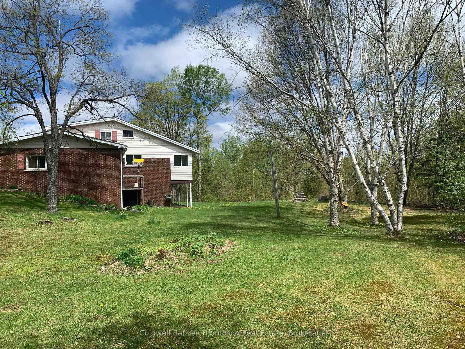 79 Oakridge Drive • Strong, ON photo 4