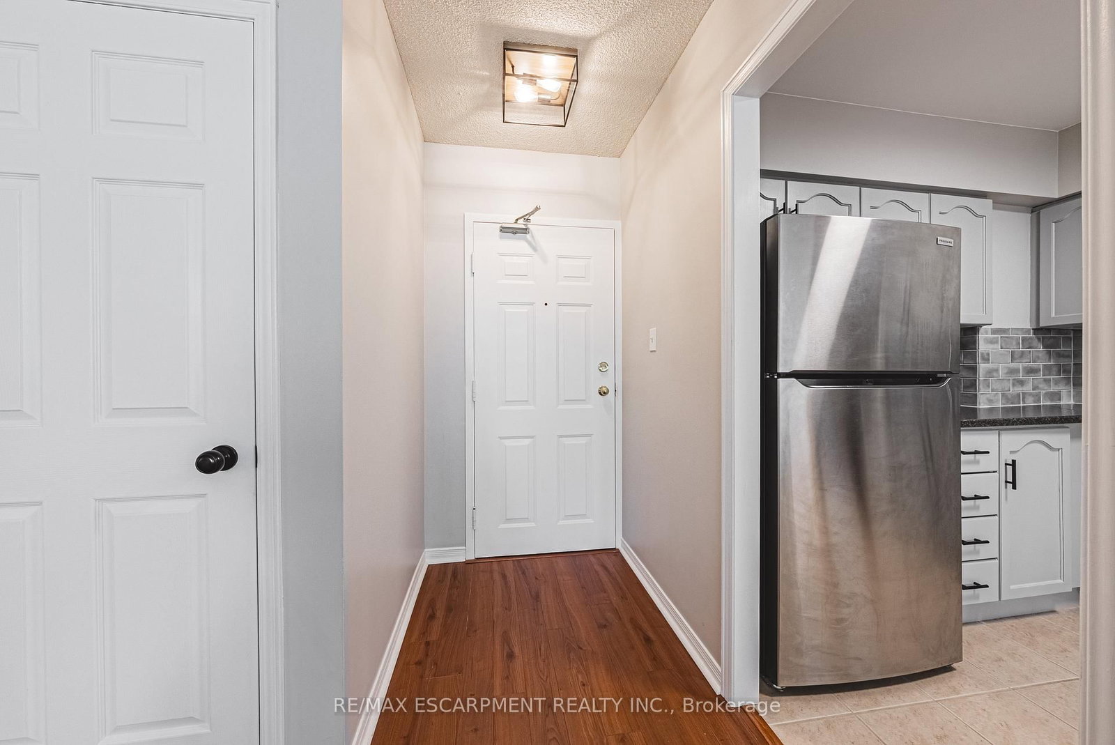 180 Limeridge Road W, Unit 103 - Photo 3