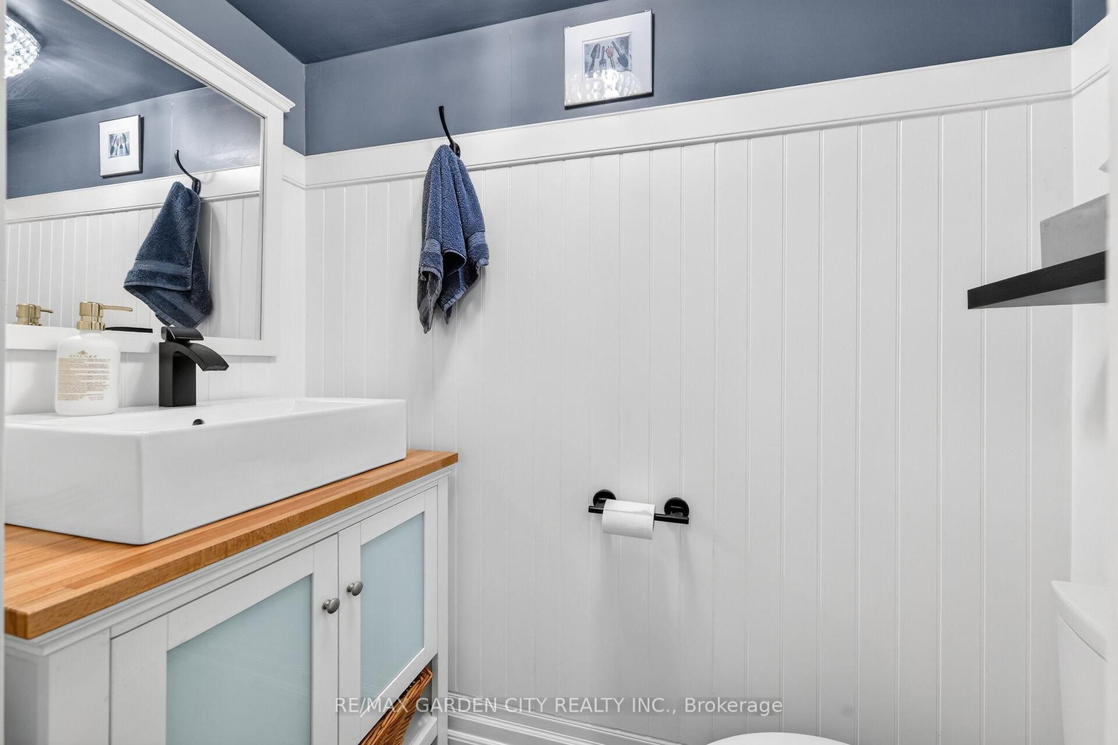 439 MURRAY Street • Grimsby, ON photo 13