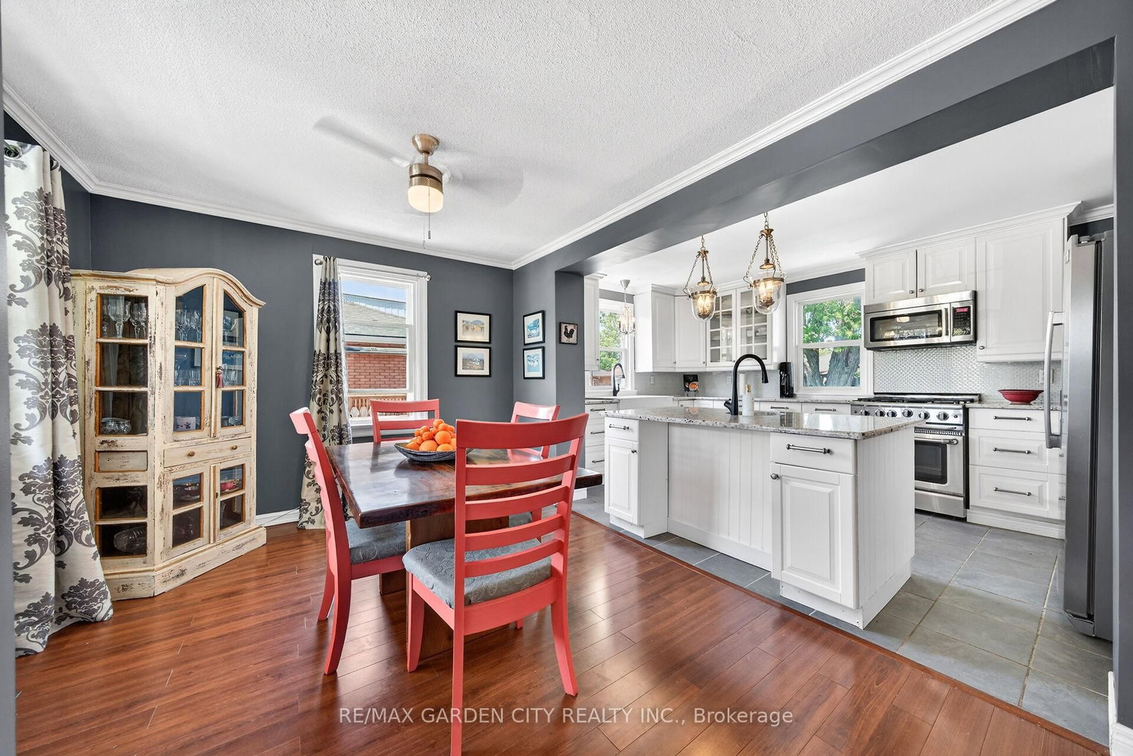 439 MURRAY Street • Grimsby, ON photo 6