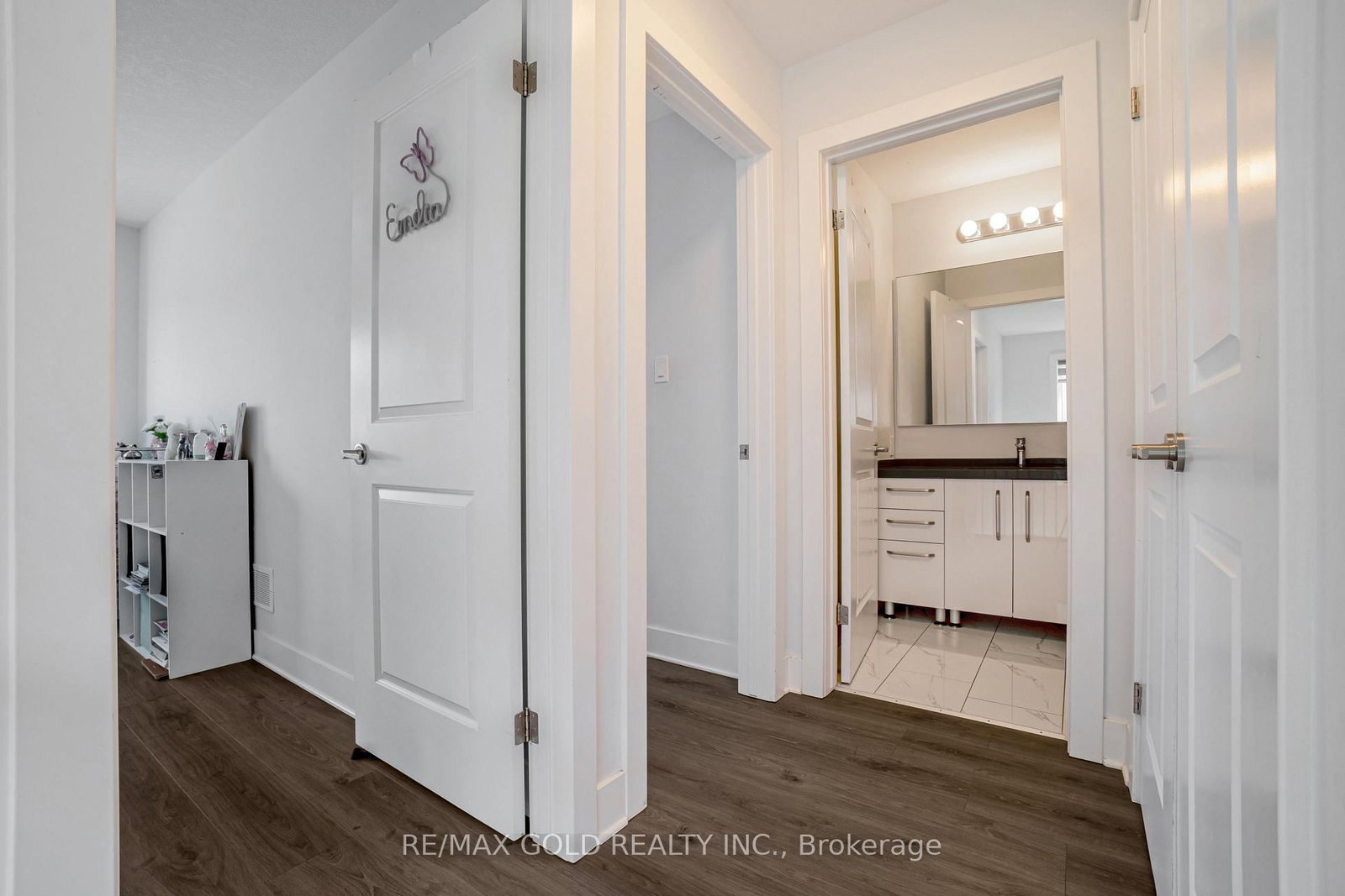 2621 Holbrook Drive, Unit 8 - Photo 19