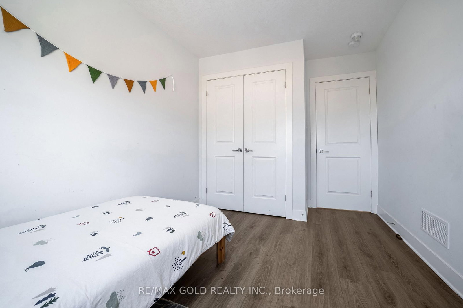2621 Holbrook Drive, Unit 8 - Photo 22