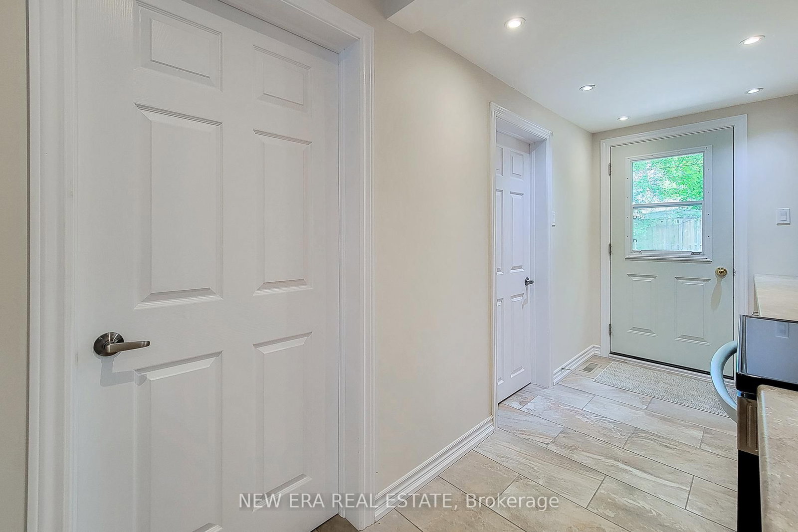319 King Street W - Photo 28