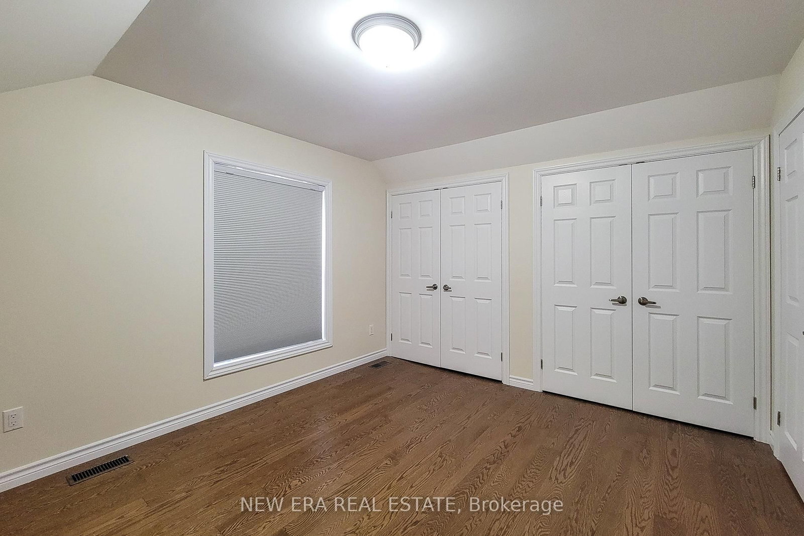 319 King Street W - Photo 33