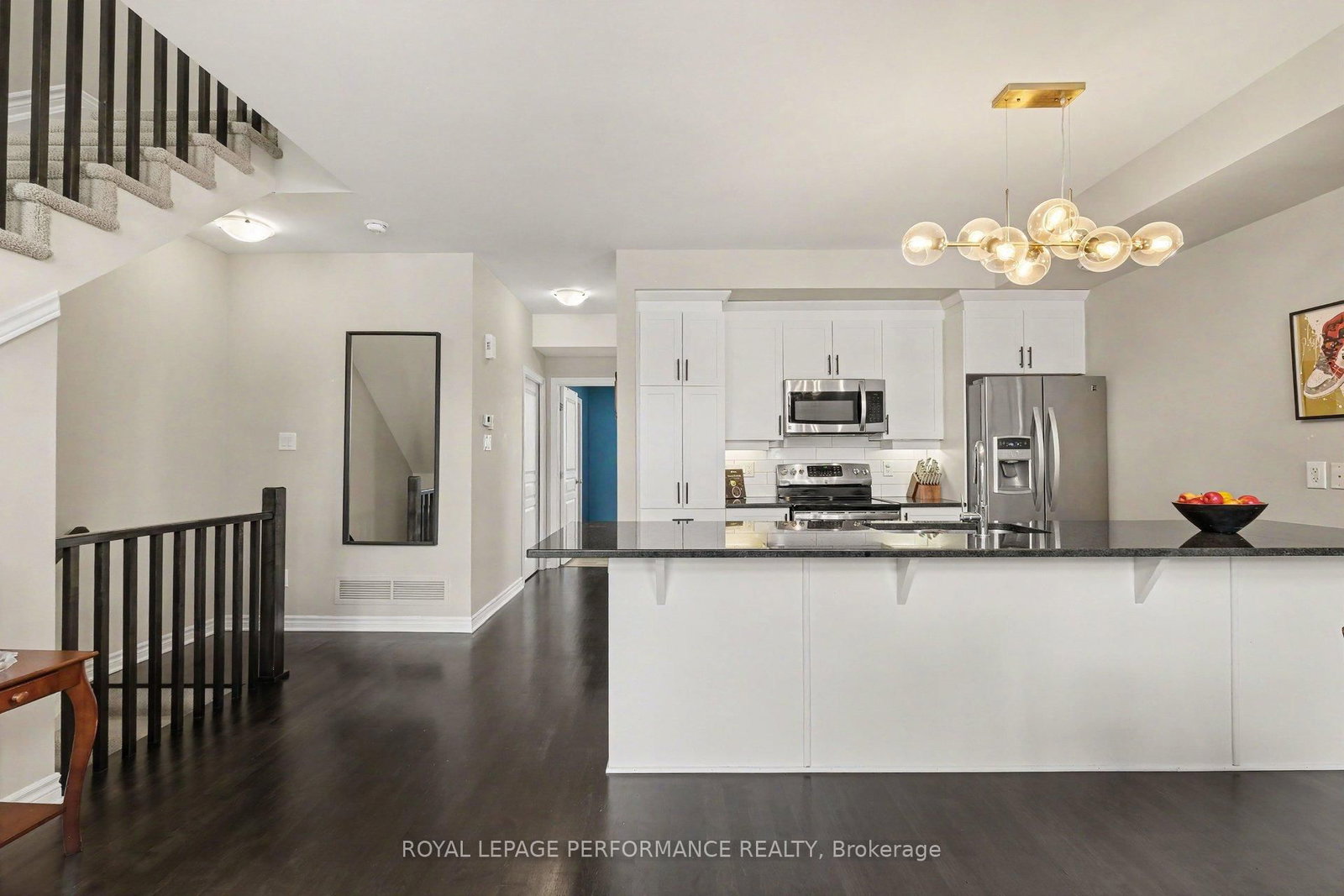 220 Pembina Private • Ottawa, ON photo 11