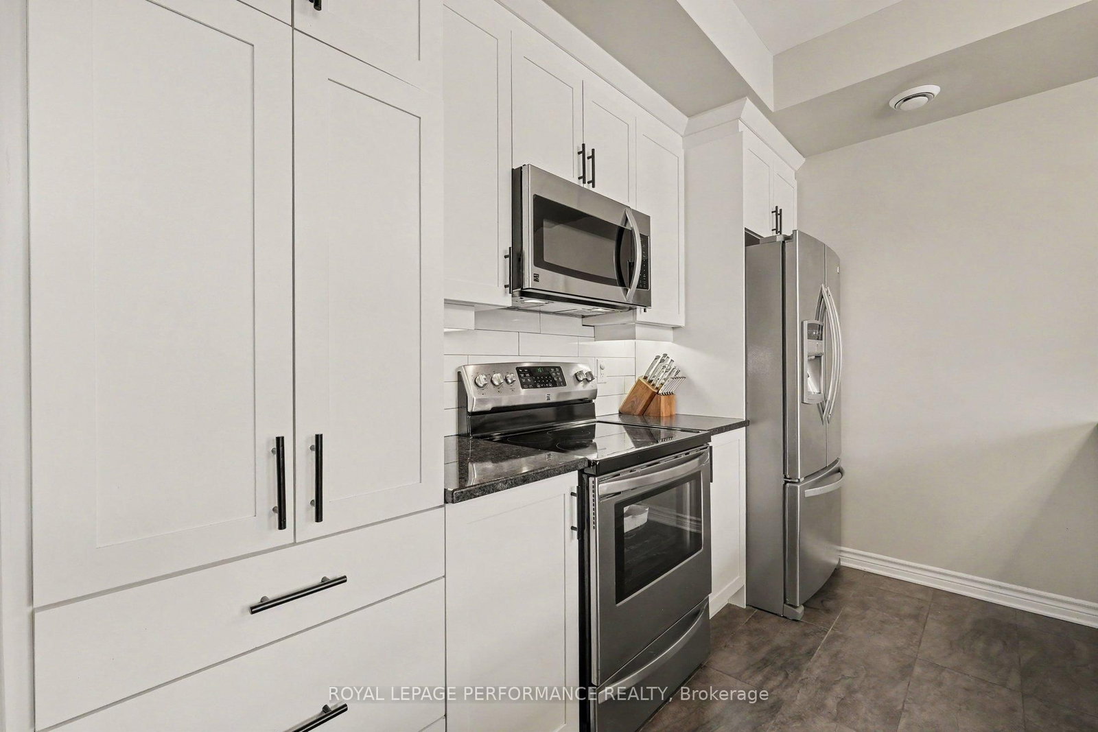 220 Pembina Private • Ottawa, ON photo 13